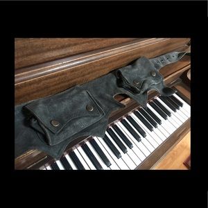 Pocket Festival Belt Grey Suede